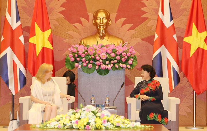 ប្រធានរដ្ឋសភាទទួលជួបជាមួយអនុប្រធានសភាជាន់ទាបអង់គ្លេស